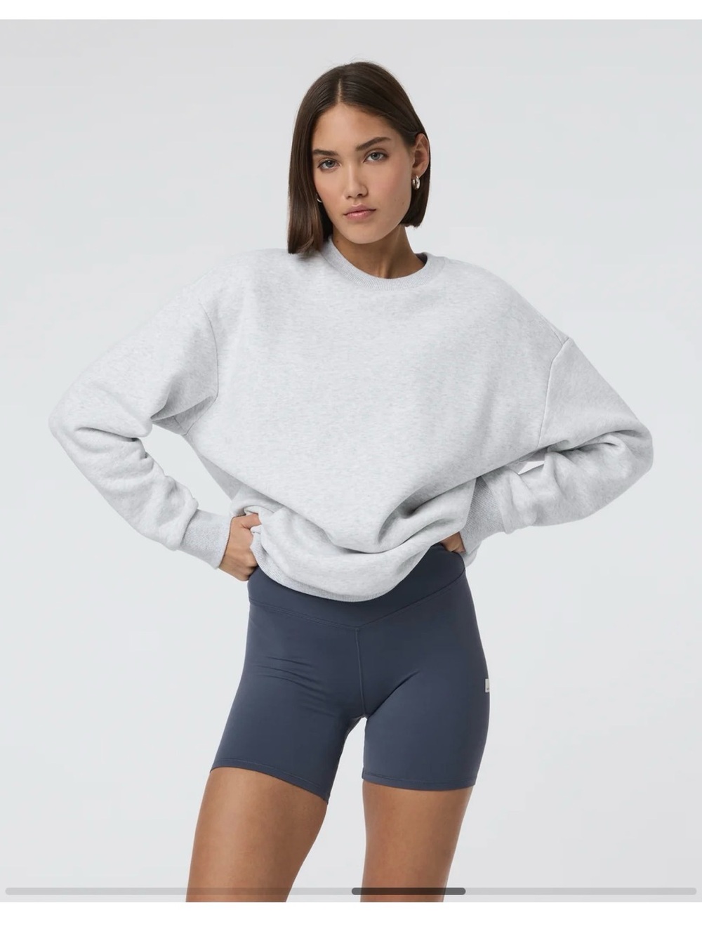 Vuori Restore Oversized Crew in Pale Grey Heather, size XS